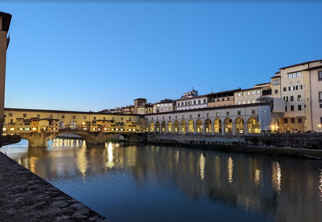 ヴェッキオ橋夜