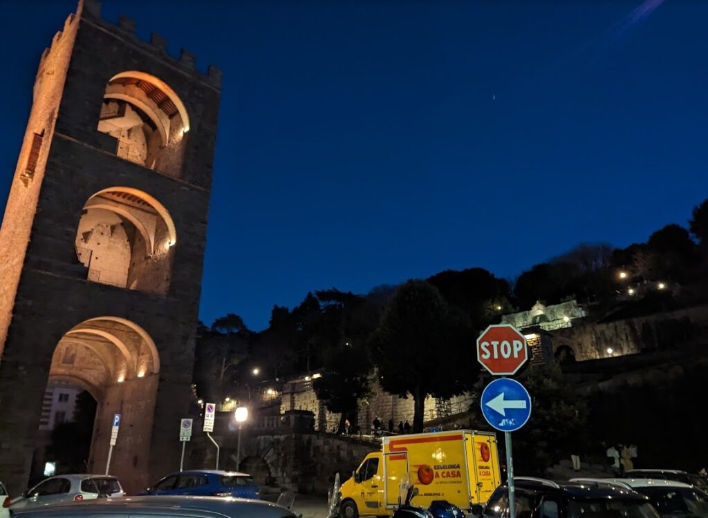 ミケランジェロ広場夜２