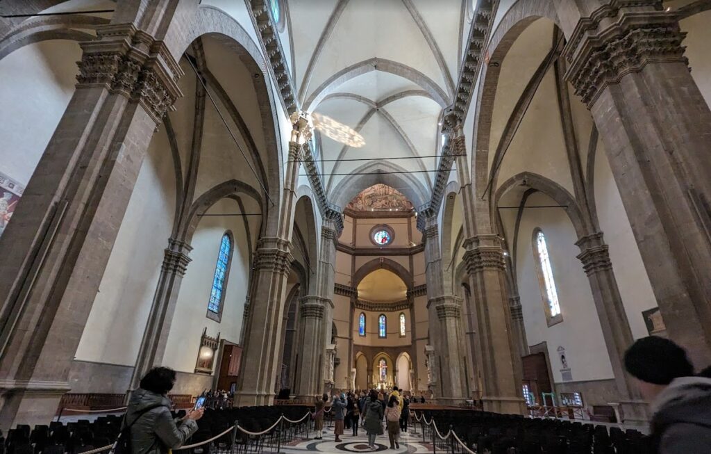 ドゥオーモ内装２