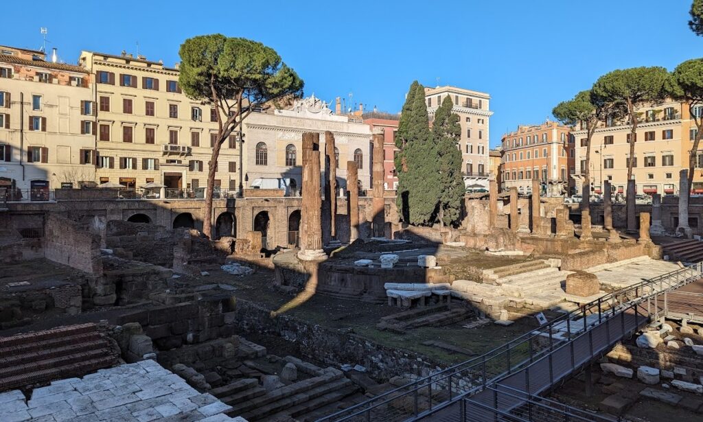 トッレ・アルジェンティーナ広場の遺跡