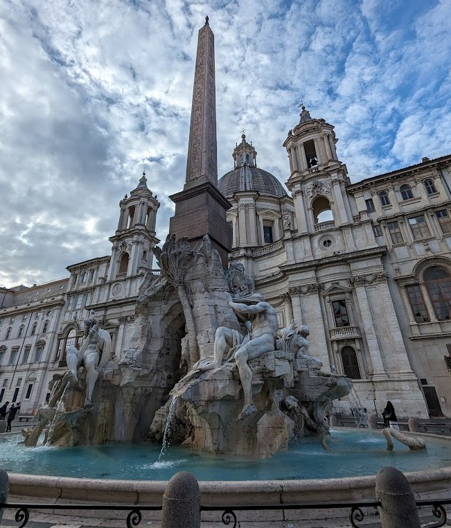 ナヴォーナ広場中央