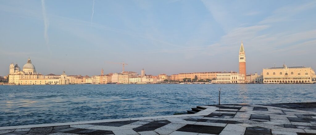 サン・ジョルジョ・マッジョーレ教会から見たヴェネチア