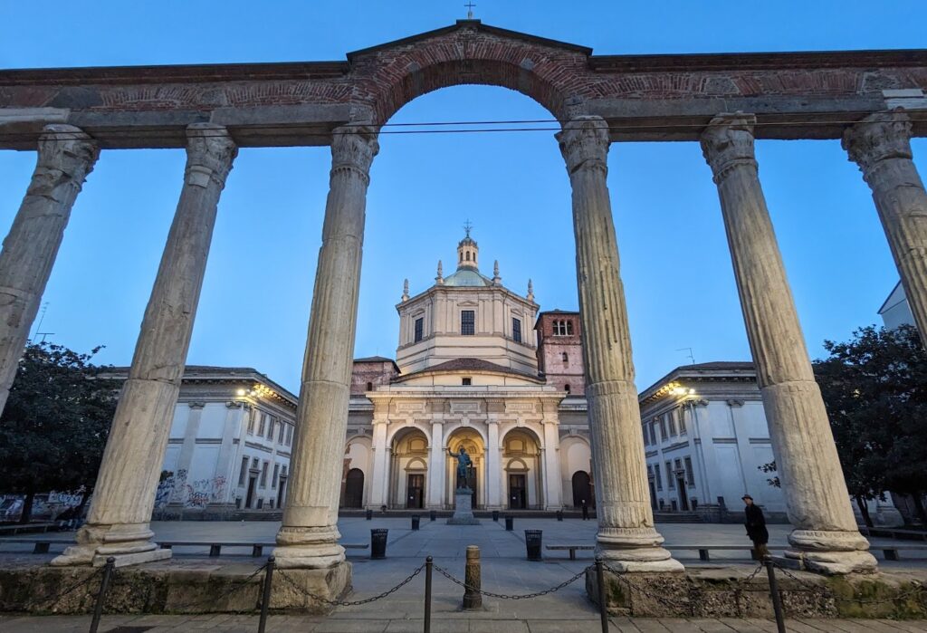 サン・ロレンツォ・マッジョーレ教会