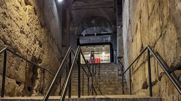 コロッセオの中3