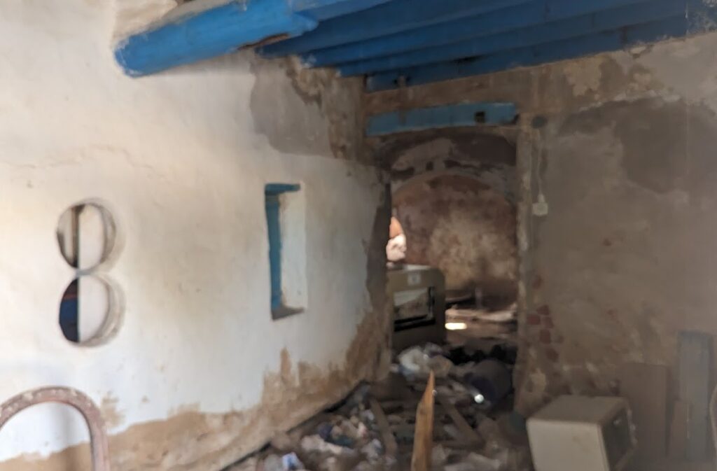 モス・アイズリー・カンティーナ（アジム）2