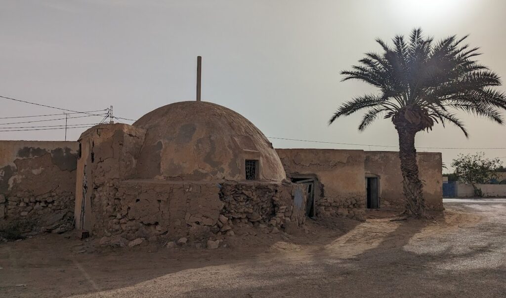 モス・アイズリー・カンティーナ（アジム）