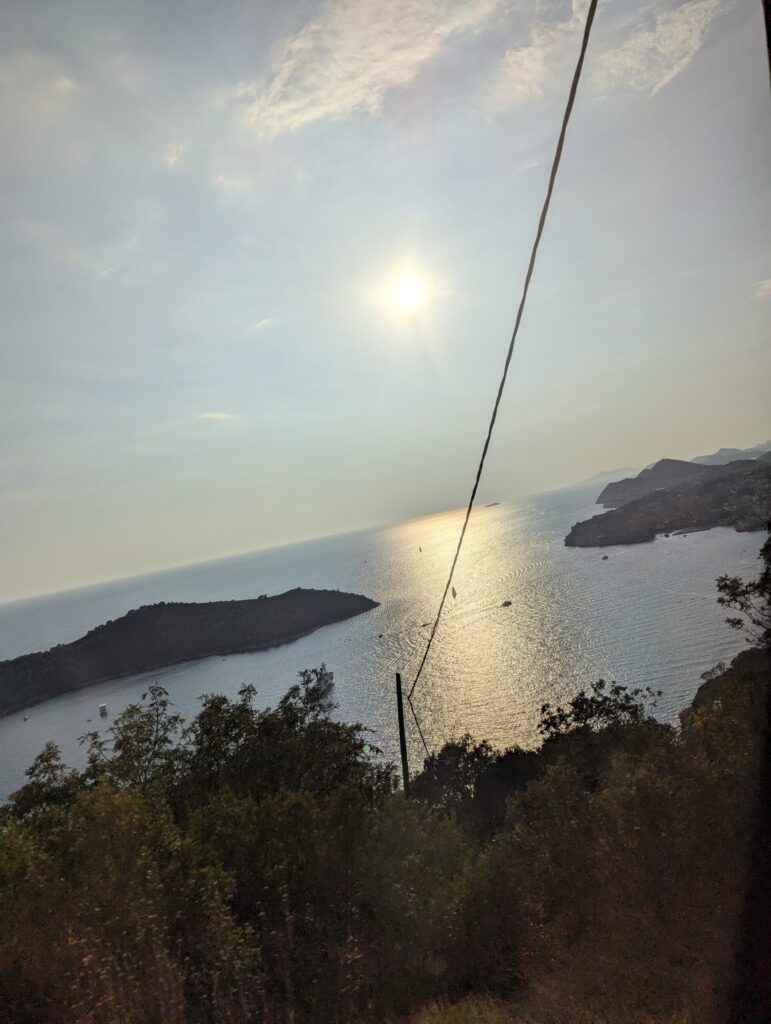 シャトルバスから見た風景