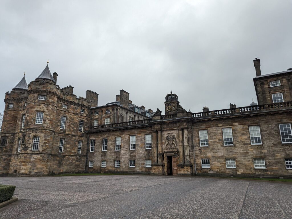 ホリールード寺院3