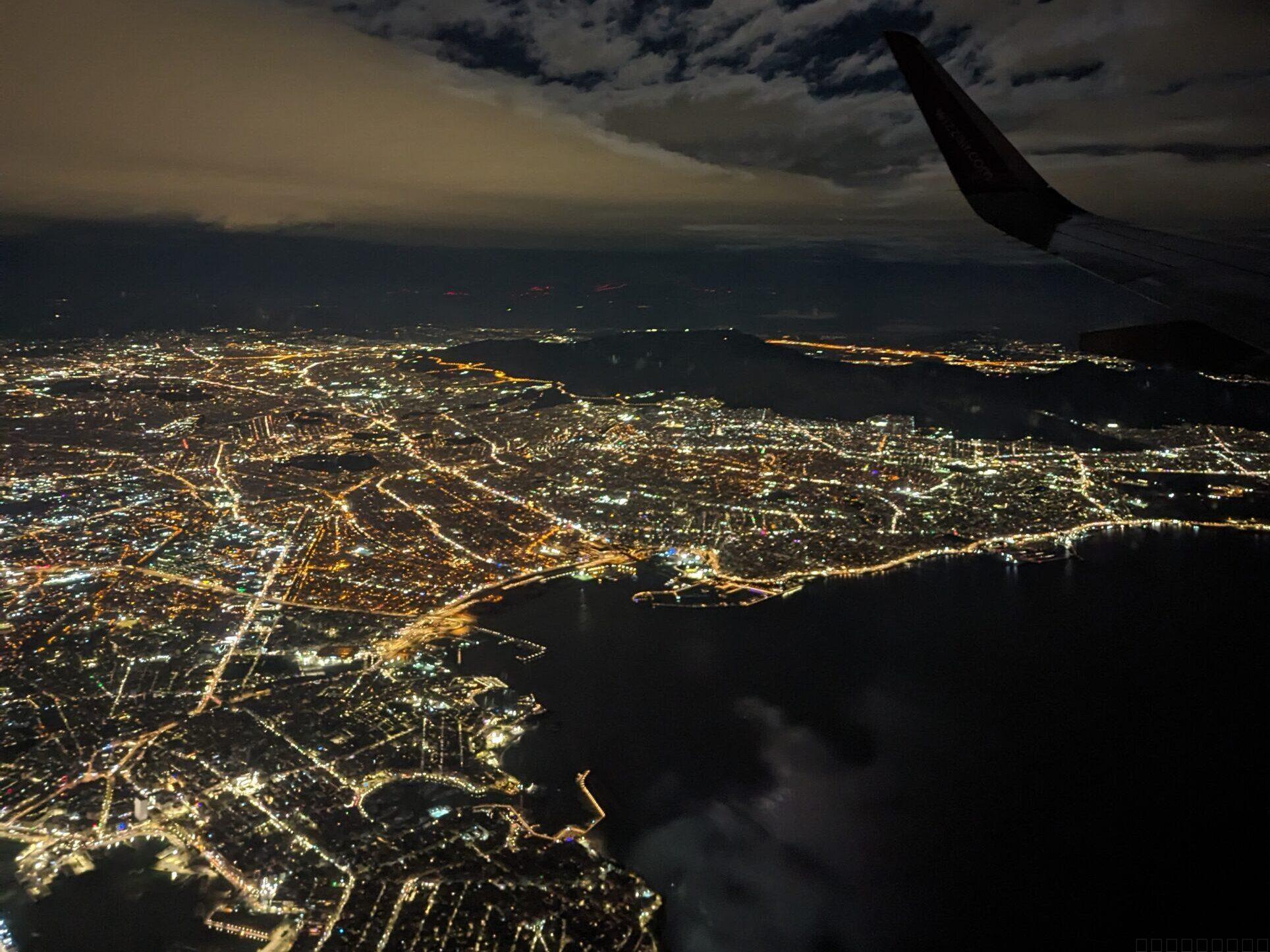 イスタンブール 空からの夜景